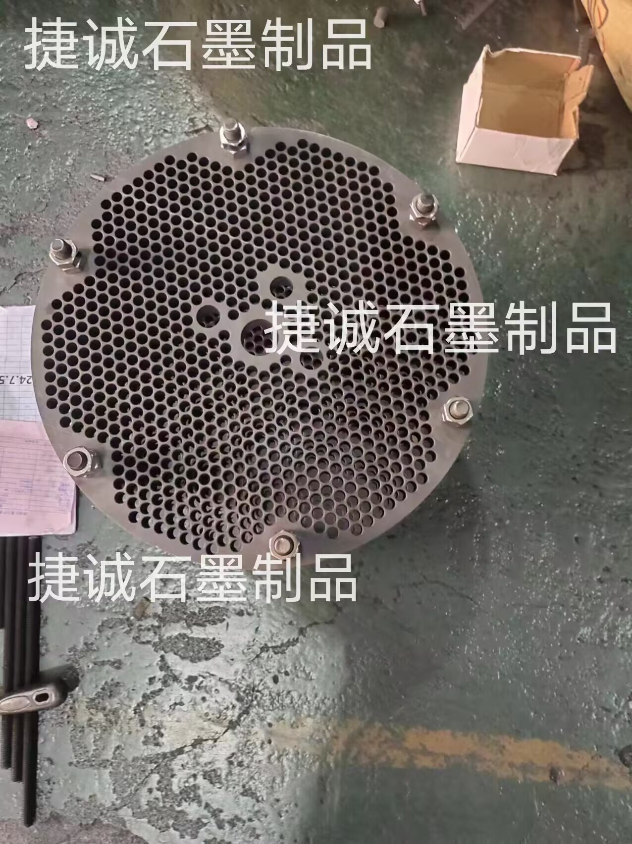 高精純石墨盤，燒結(jié)石墨盤，銅管燒結(jié)石墨盤，石墨盤加工，鐘罩爐石墨盤，推板爐石墨盤，銅管燒結(jié)石墨盤，石墨盤生產(chǎn)廠家，石墨盤加工廠